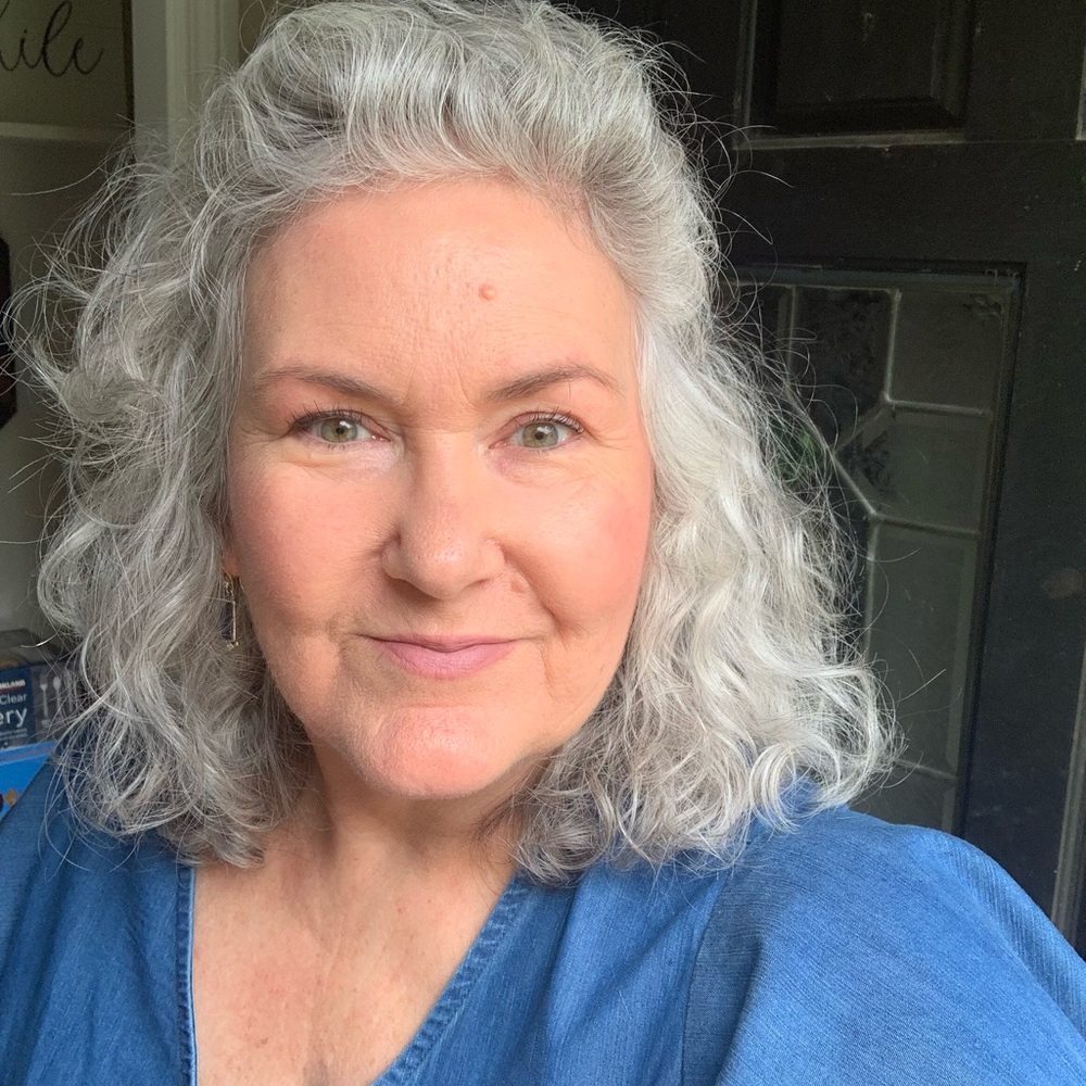 Meet your Posher, Lori